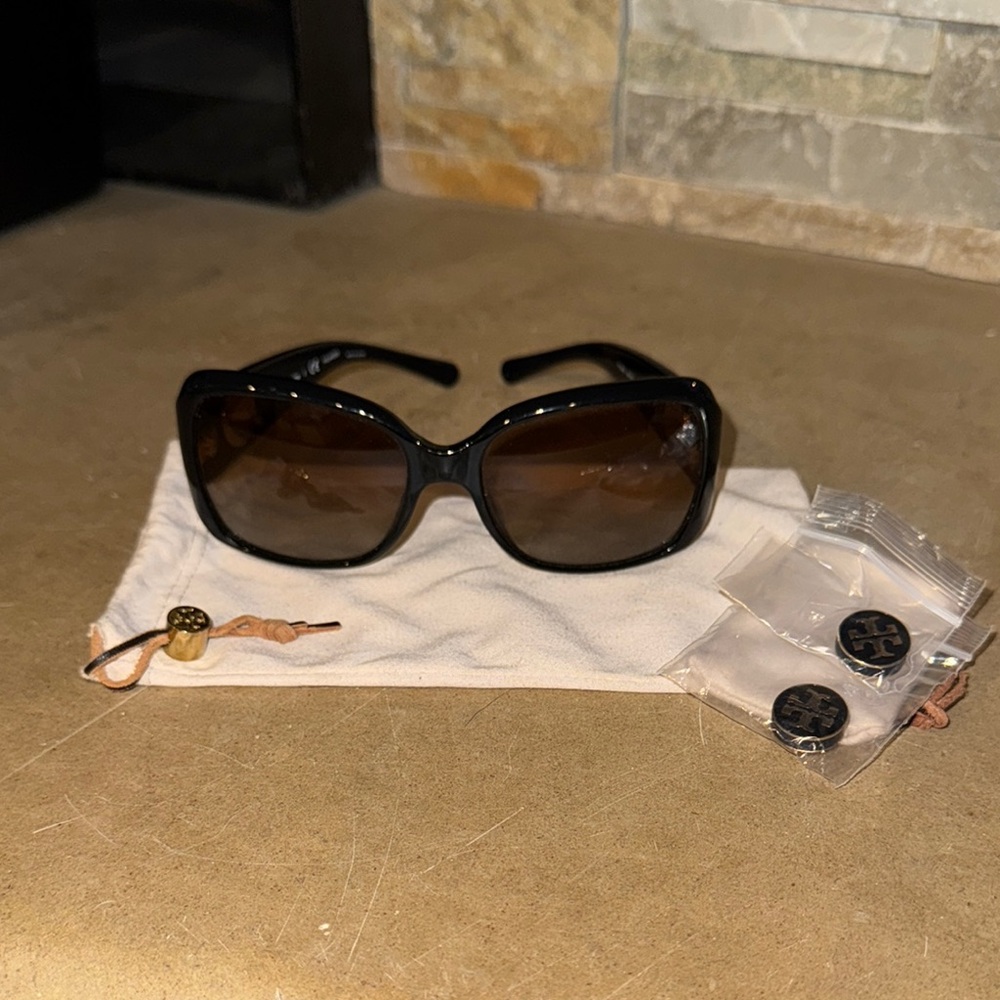 Tory Burch Stylish Tortoiseshell Sunglasses